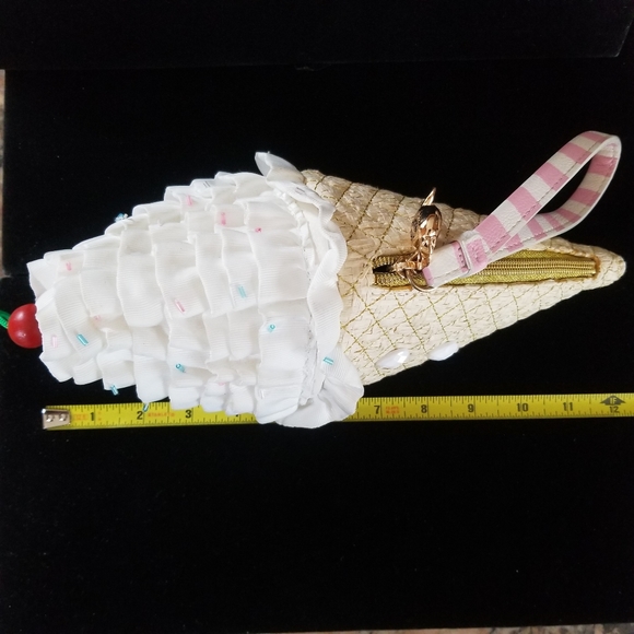 Betsey Johnson Kiss Me Till Ice Cream Wristlet - Picture 11 of 16